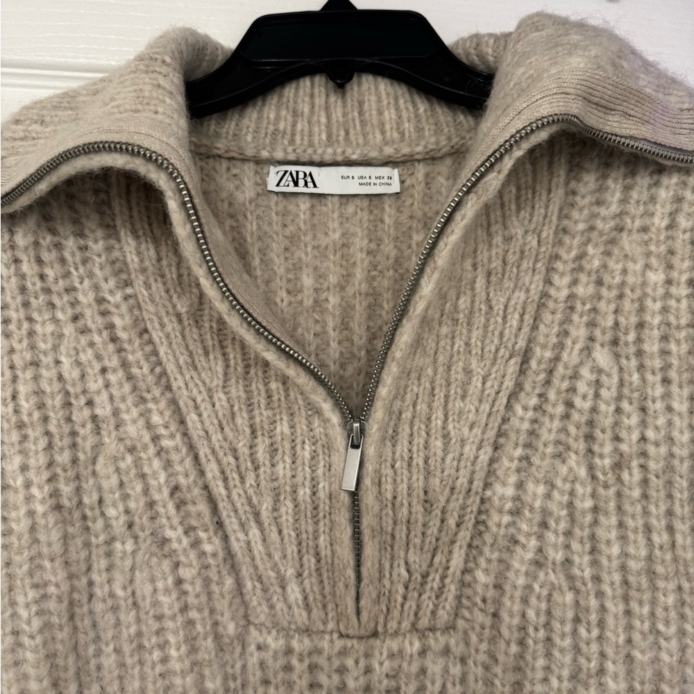 Zara Beige Knit Sweater